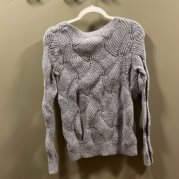 Lauren Conrad size small, gray sweater. - Picture 2 of 3